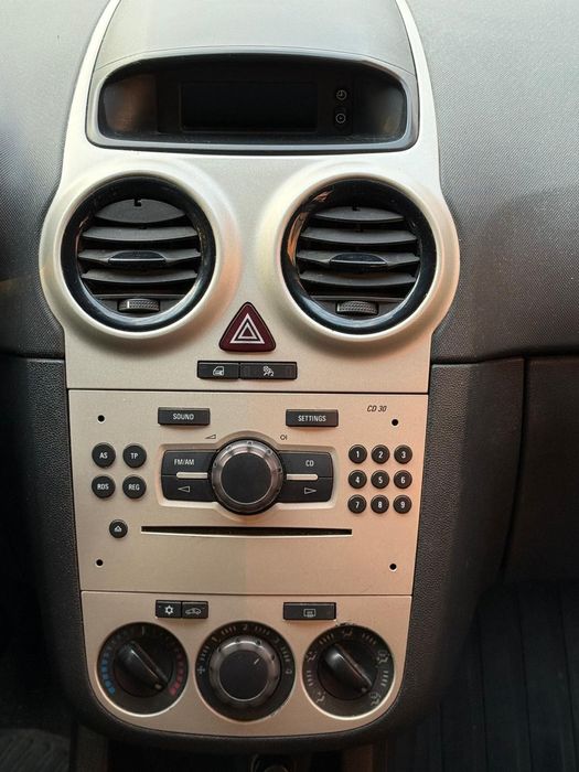 Vând Opel Corsa 1.3. Diesel