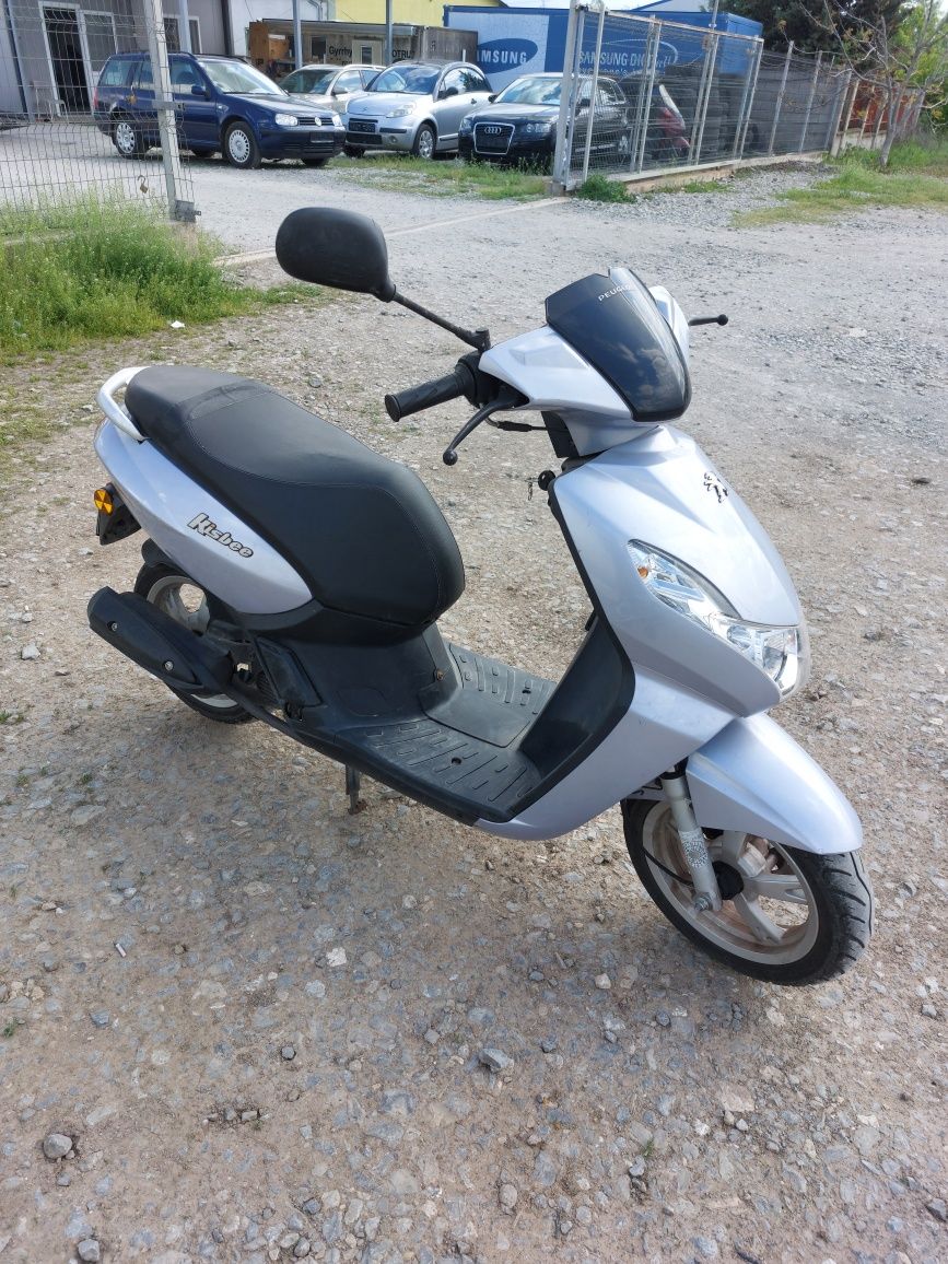 Продавам скутер PEUGEOT Kisbee 50 кубика