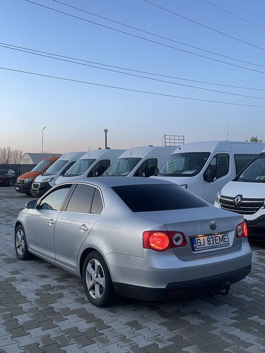 Vând  jetta 2.0 Diesel