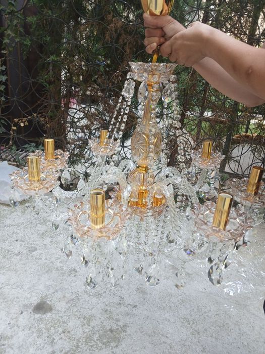 Прадается люстра б/у непользовались  прожтваю на ц 13