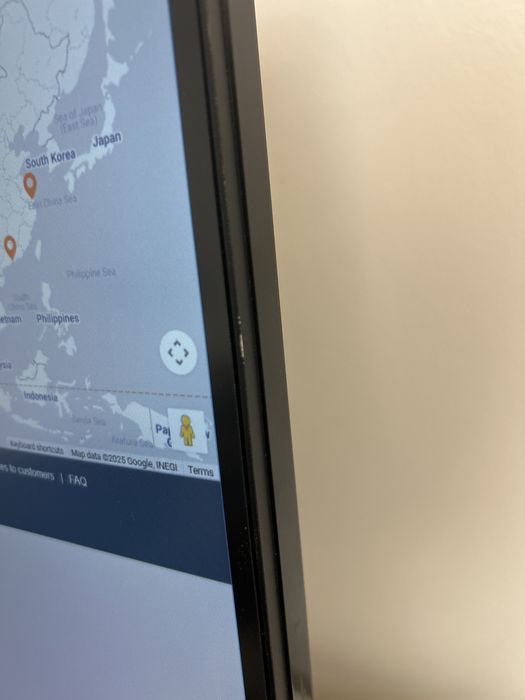 Monitor LG 32” QHD + brat de birou