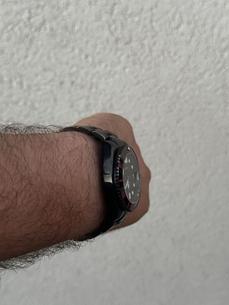 Seiko Mod Submariner Black-Red | NH35 | Automatic | Safir | 40mm