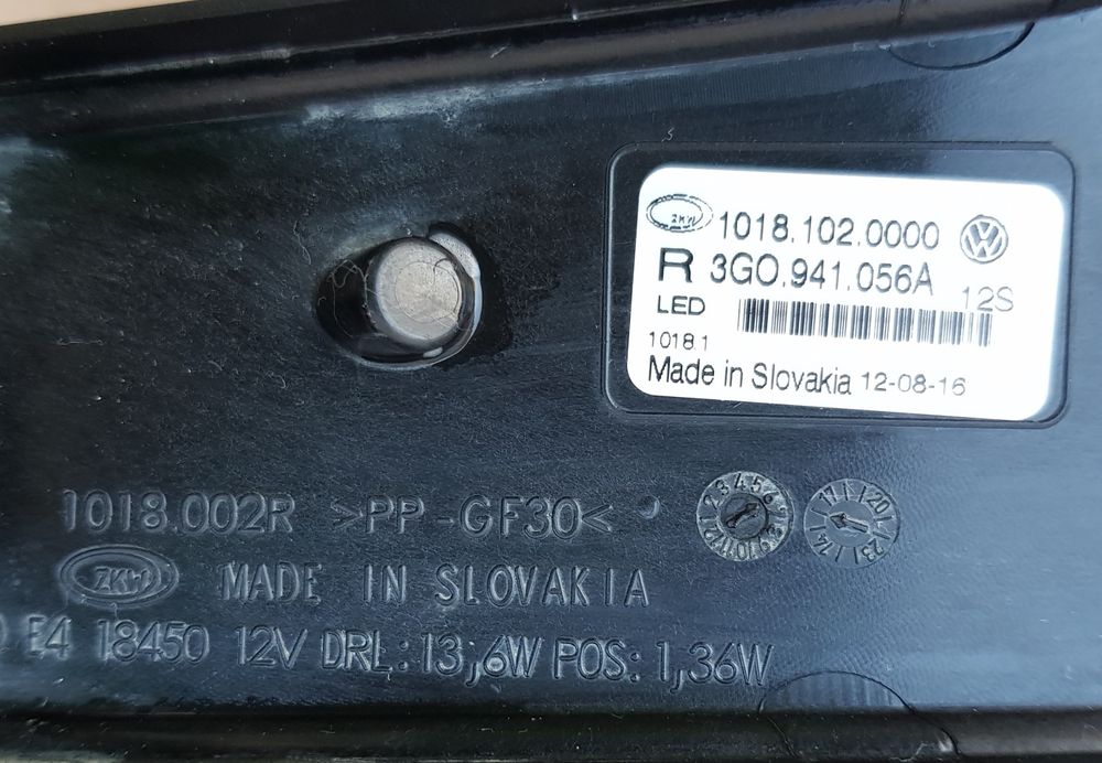 Lumină de Zi DRL dreapta GTE VW Passat B8 3G Hybrid Cod: 3G0941056A