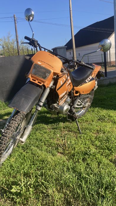 Vând motocicleta 125cc