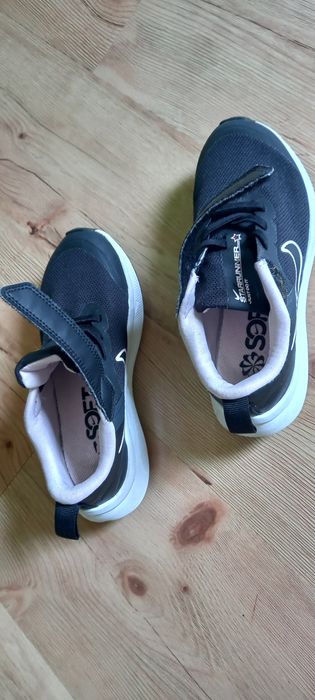 Маратонки Nike 29.5 номер