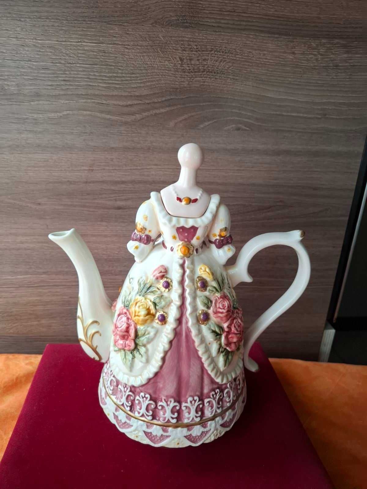 Порцеланов чайник