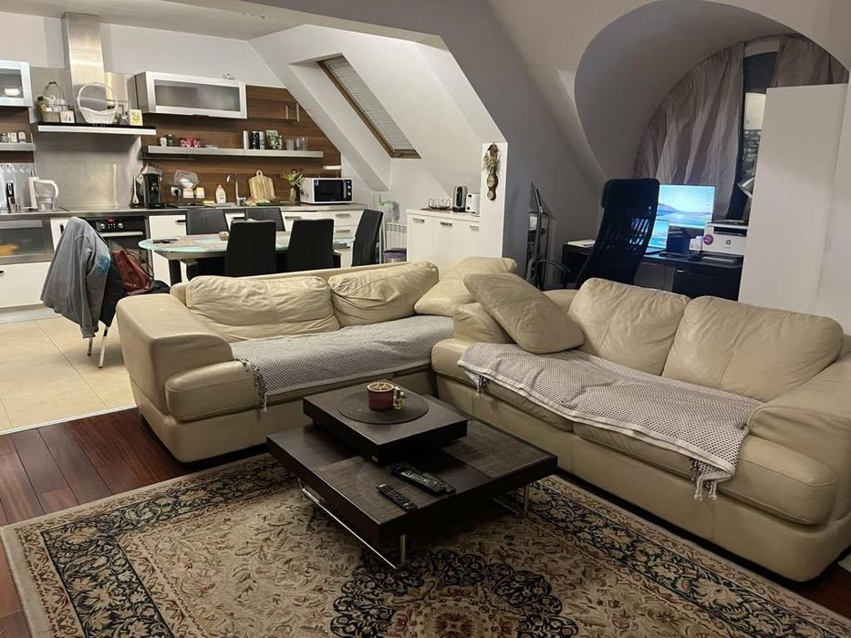 Дава се под наем Тристаен апартамент в София, Лозенец - 150 кв.м за 1200 € - Снимка #1