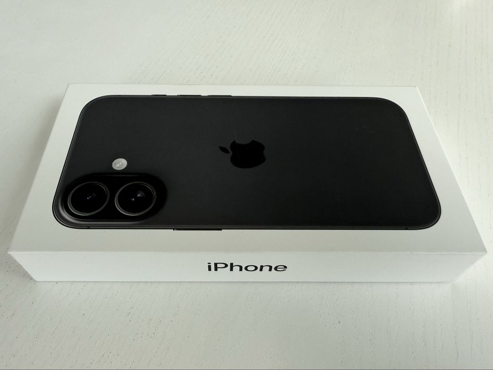 Нов iPhone 16 black с 1 г. гаранция, 6.10", 256 GB, RAM 8 GB, 48+12 MP