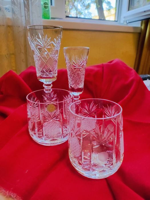 Четири сервиза от по12чаши-оловен кристал