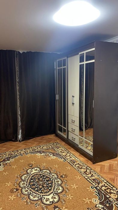 Продам 1 комнатную квартиру по адресу Тауелсиздик 25 с мебелью