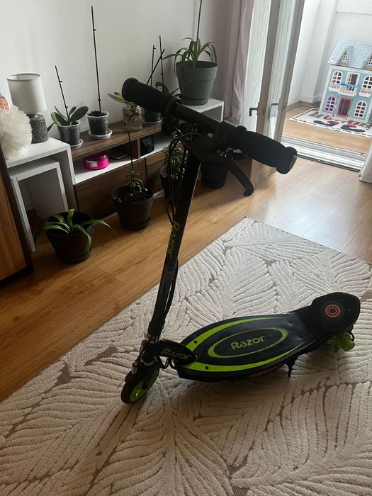 Vand trotineta electrica Razor e90