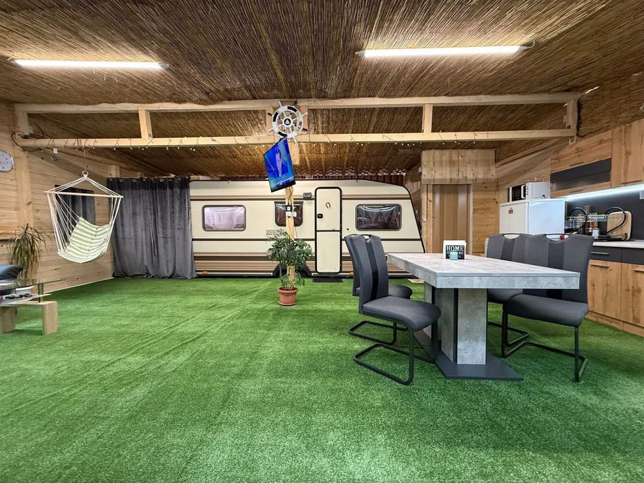 Еко Кънпинг Градина Каравана Лазов