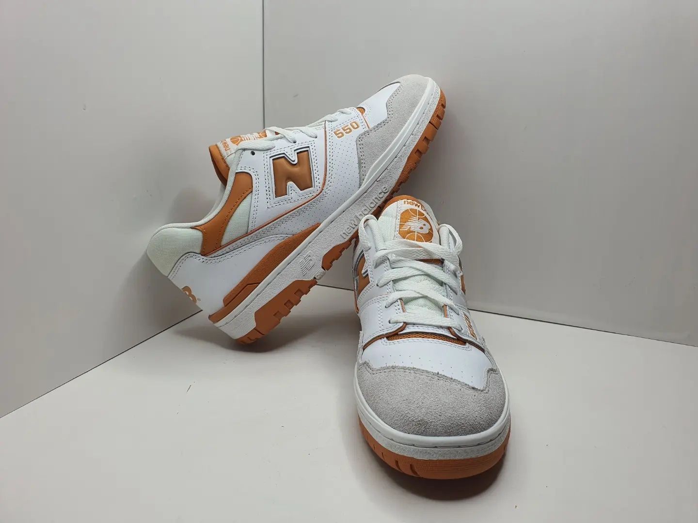 Кецове New Balance 550

Чисто нови без кутия.

Размер 43 стелка 27.5 с