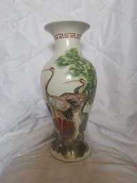 Рисувана порцеланова ваза