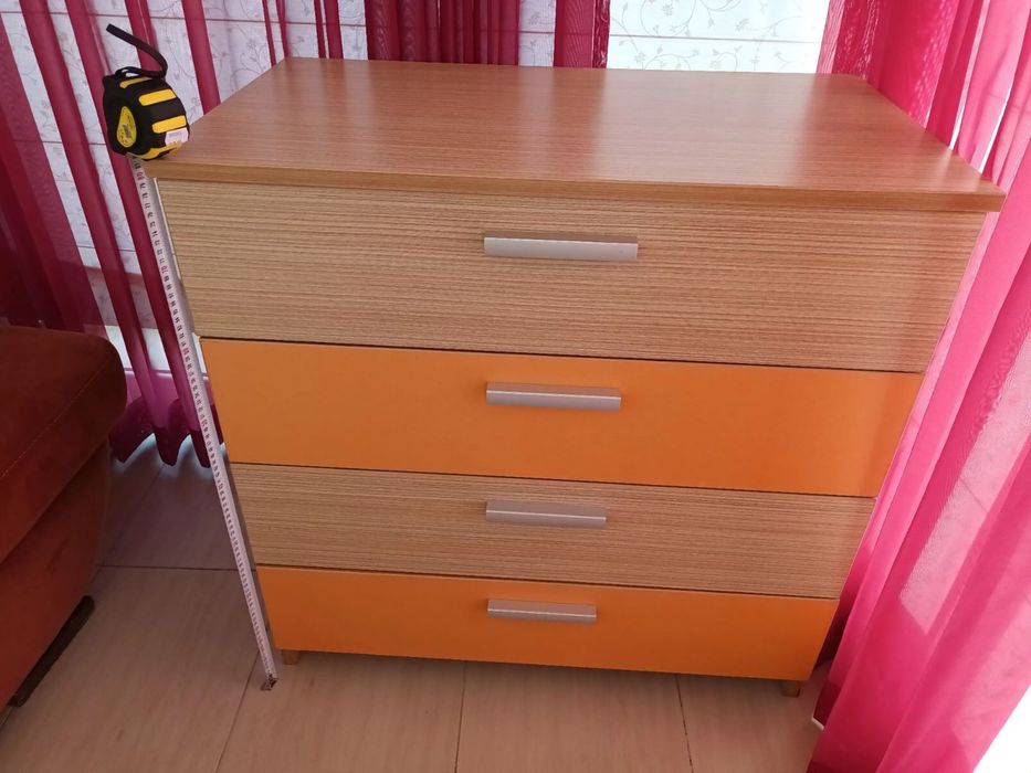 Спален комплект от спалня, гардероб, матрак и тоалетка