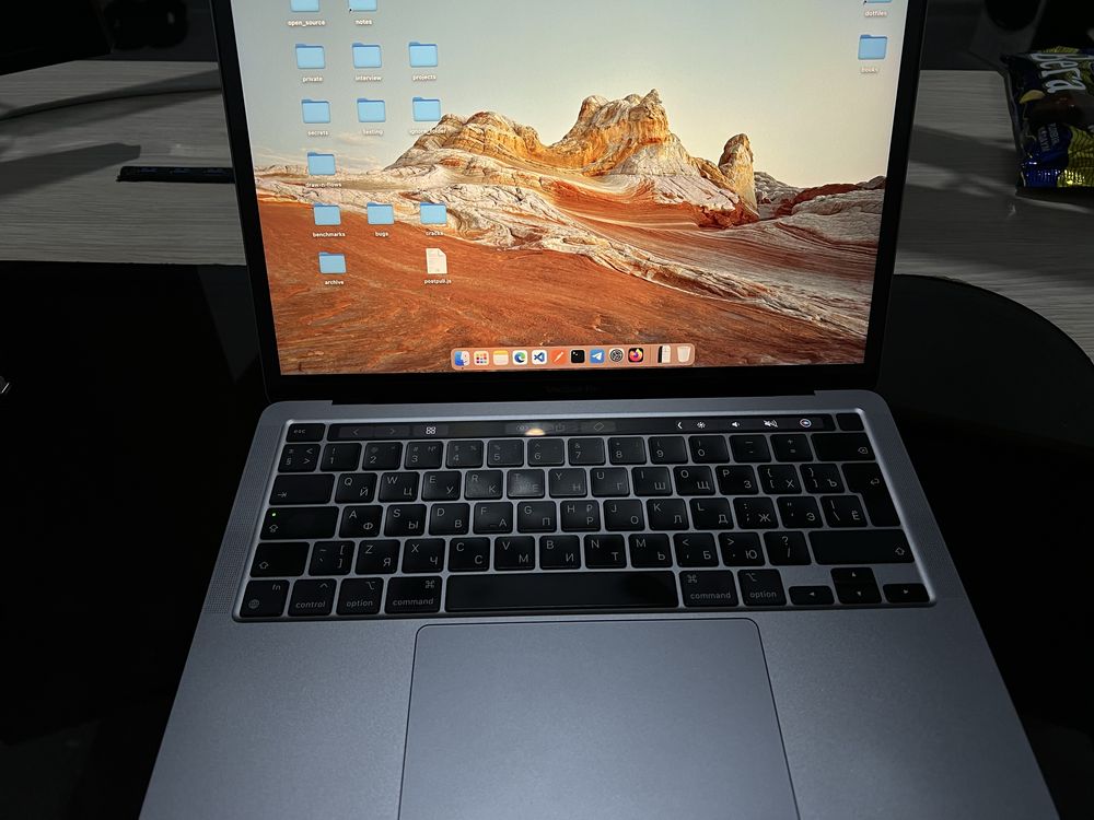 Продам Macbook Pro M1 13” 16/512