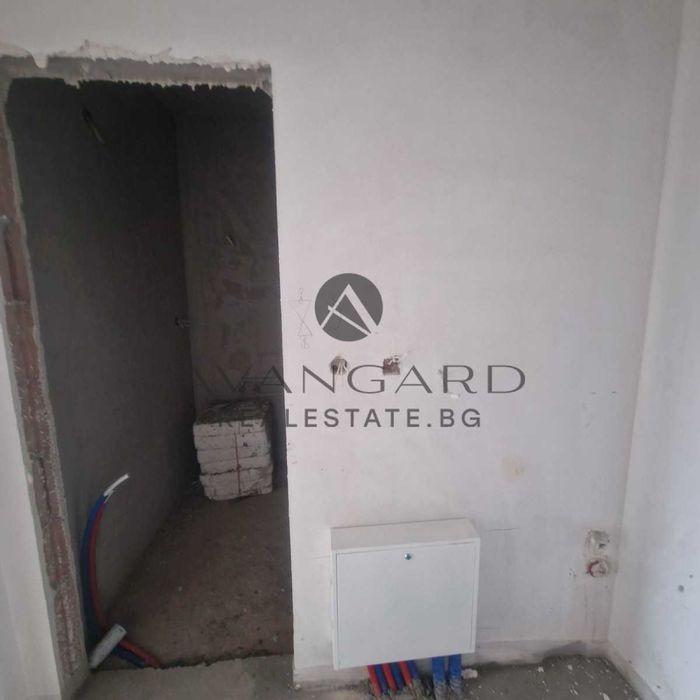 Продава се Двустаен апартамент в Пловдив, Тракия - 67 кв.м за 1340 €/кв.м - Снимка #1