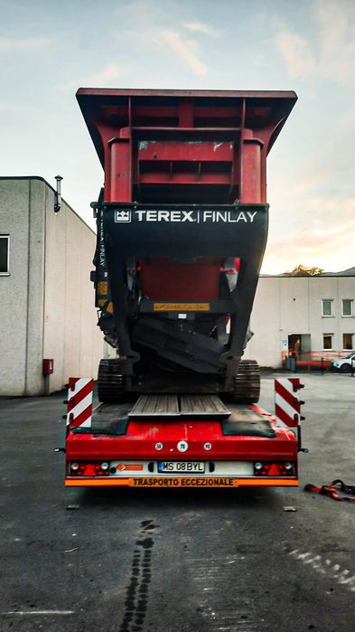 Inchiriez Concasor mobil cu falci pe senile Terex