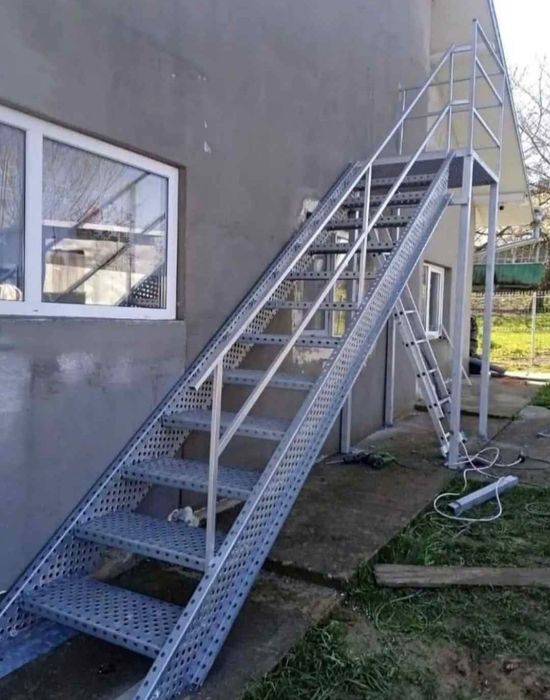 Scară zincata de vânzare livram or unde în țară și pace pe comanda