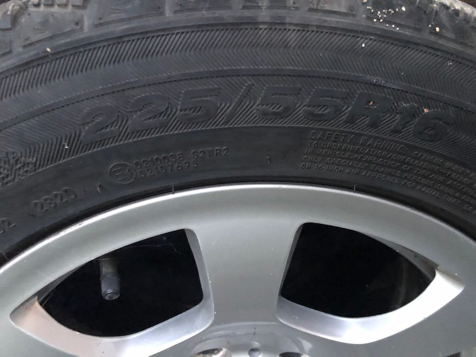 BMW E61 E60 зимни гуми с джанти 16 5x120