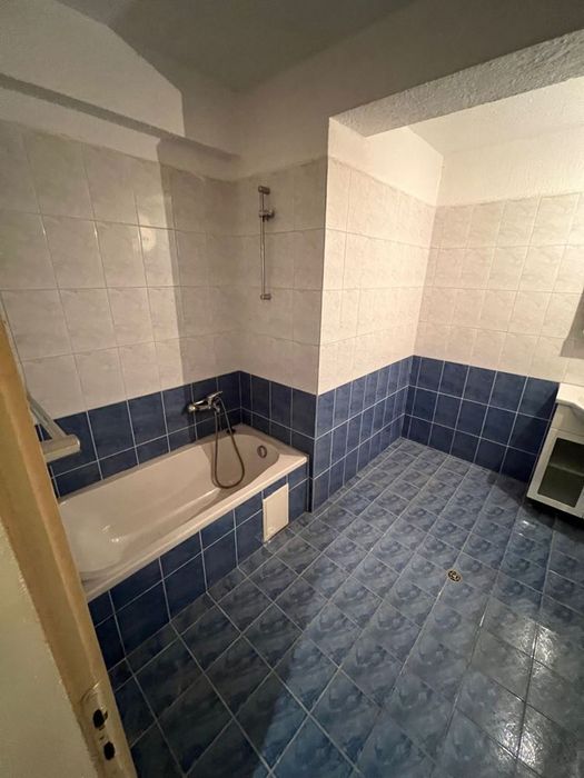 Тристаен апартамент в ж.к. Манастирски ливади! Комуникативна локация!