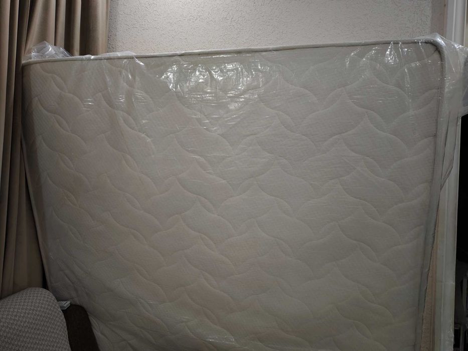 Матрас в отличном состоянии