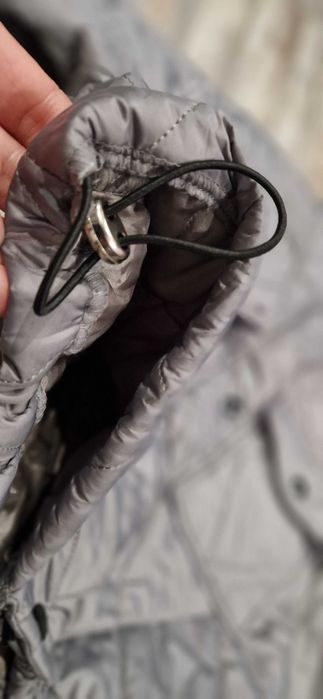 Яке с регулиращи ластици  става за ХС до Л размер