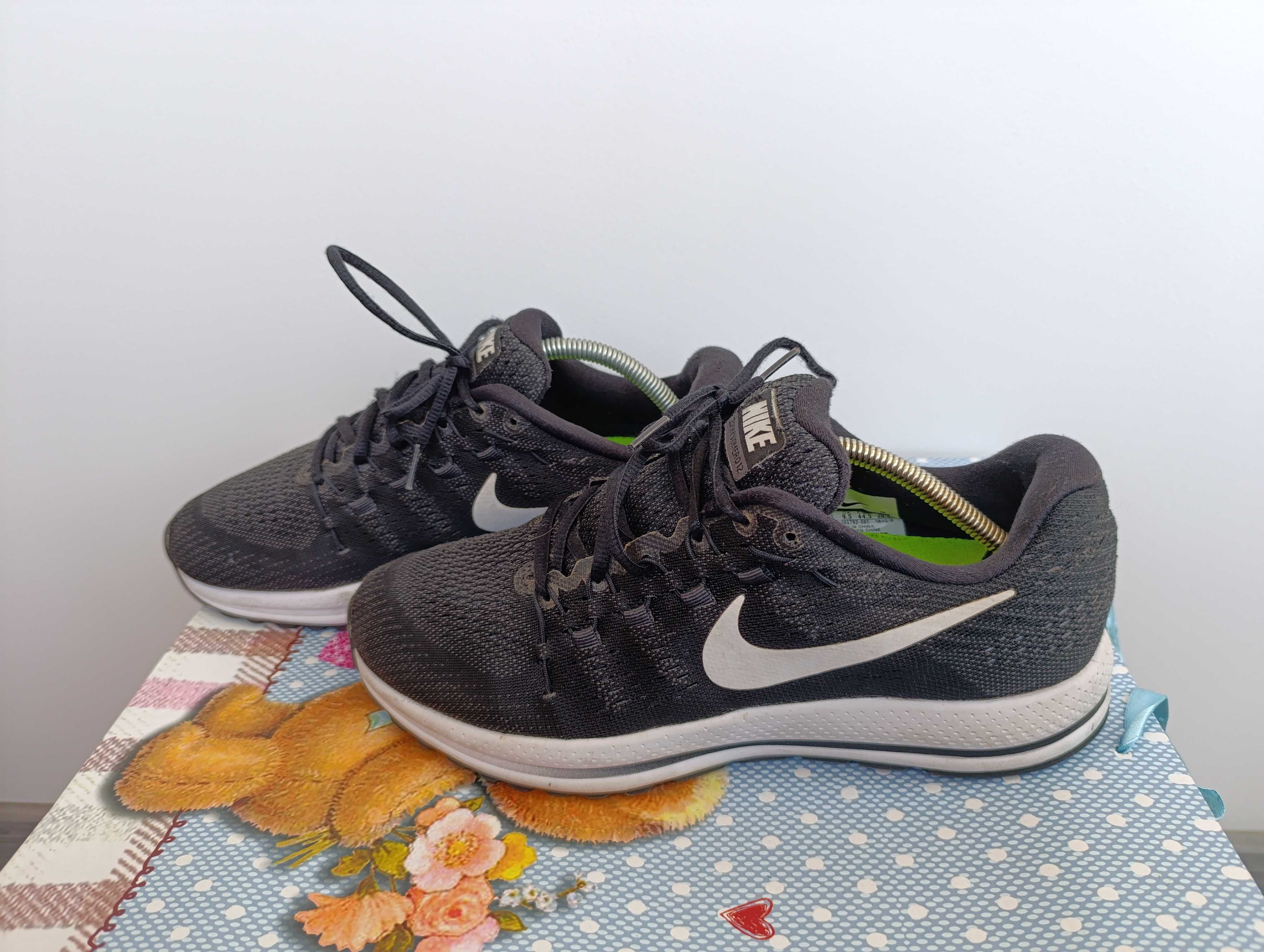 ''Nike Air Zoom Vomero 12''оригинални маратонки 44.5 номер