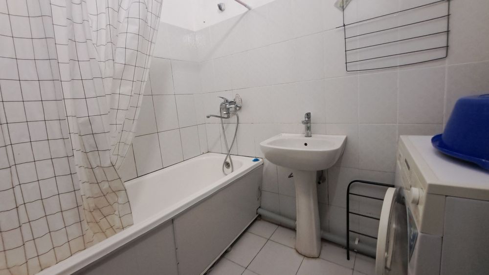 Чирчик шахар 
Пед инститпут ёнида 7 етажкада
#3-хона 1-етаж 
Кварти