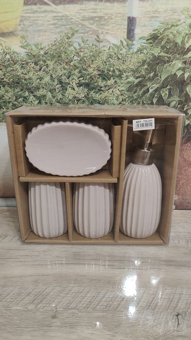 Новый набор в ванную комнату