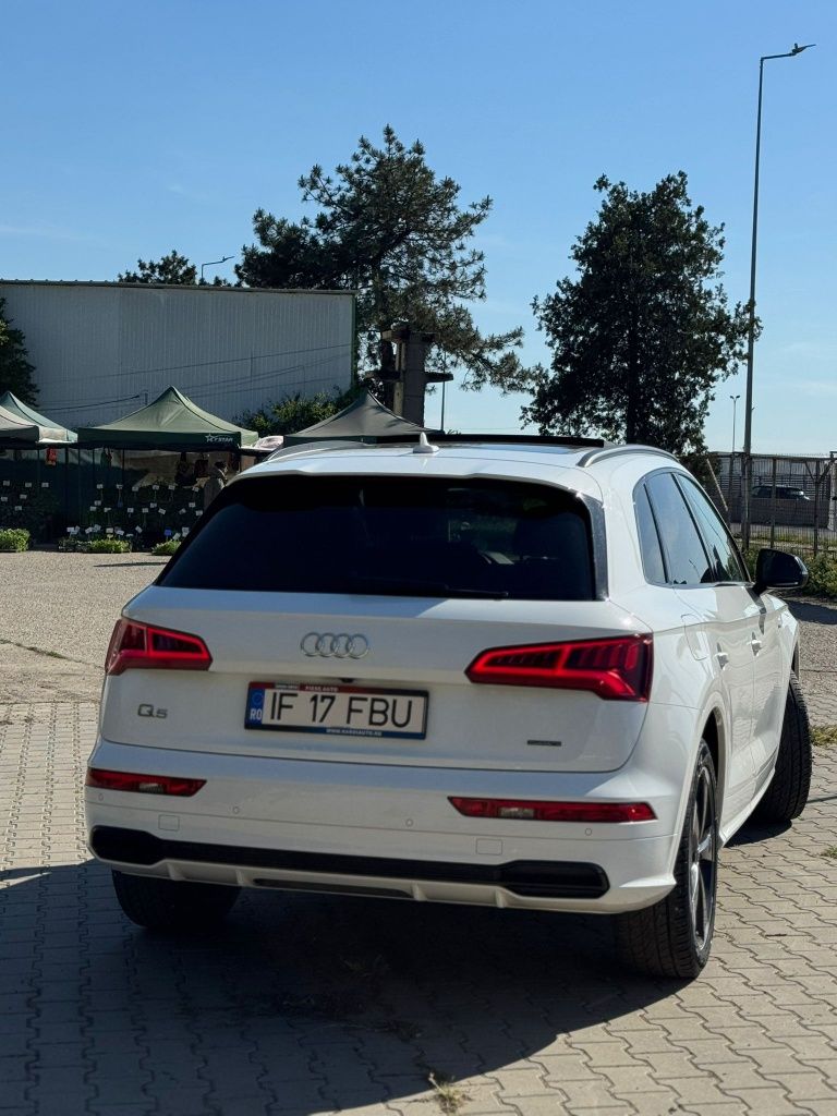 Vând Audi q5 2020