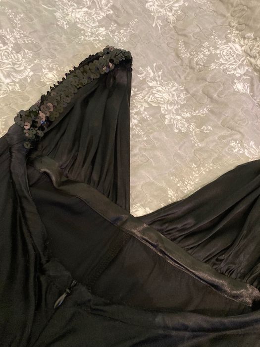 Черна рокля сатен