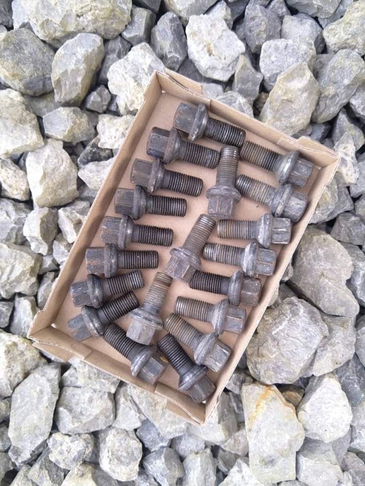 Болтове Mercedes ML W164 ML W163 W211 W203 W209 W204