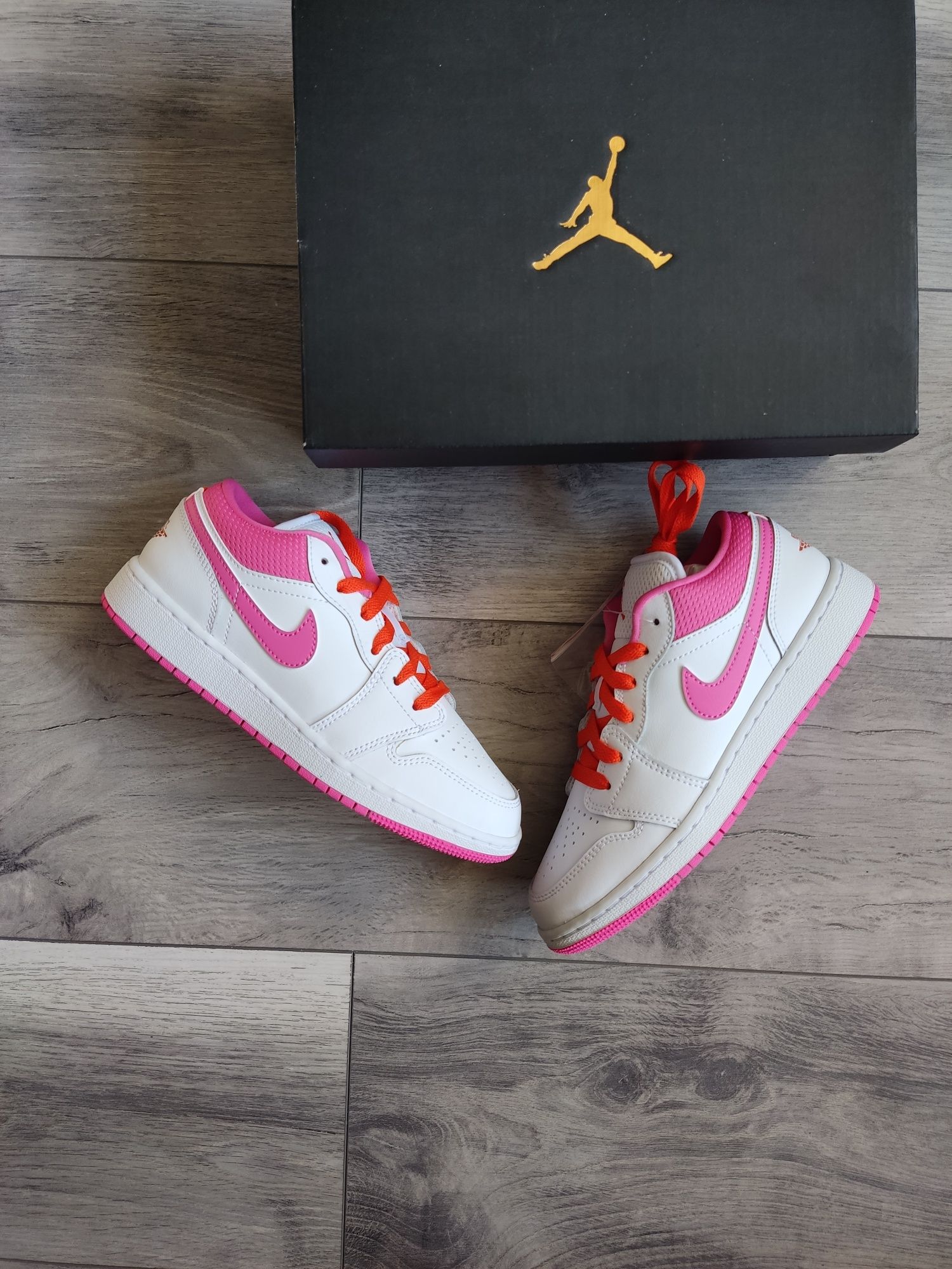 Air Jordan 1 Low