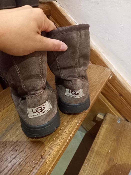 Ugg din piele originale mărimea 33