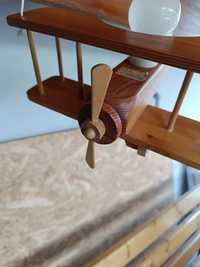 Lampa suspendata avion din lemn