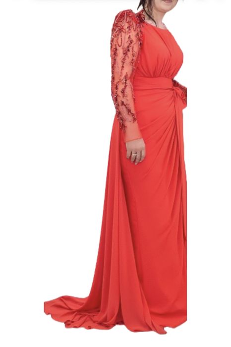 Красивое длинное платье