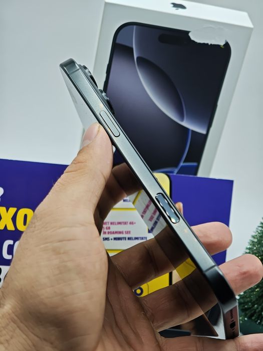 16 Pro Max 256 Ca nou