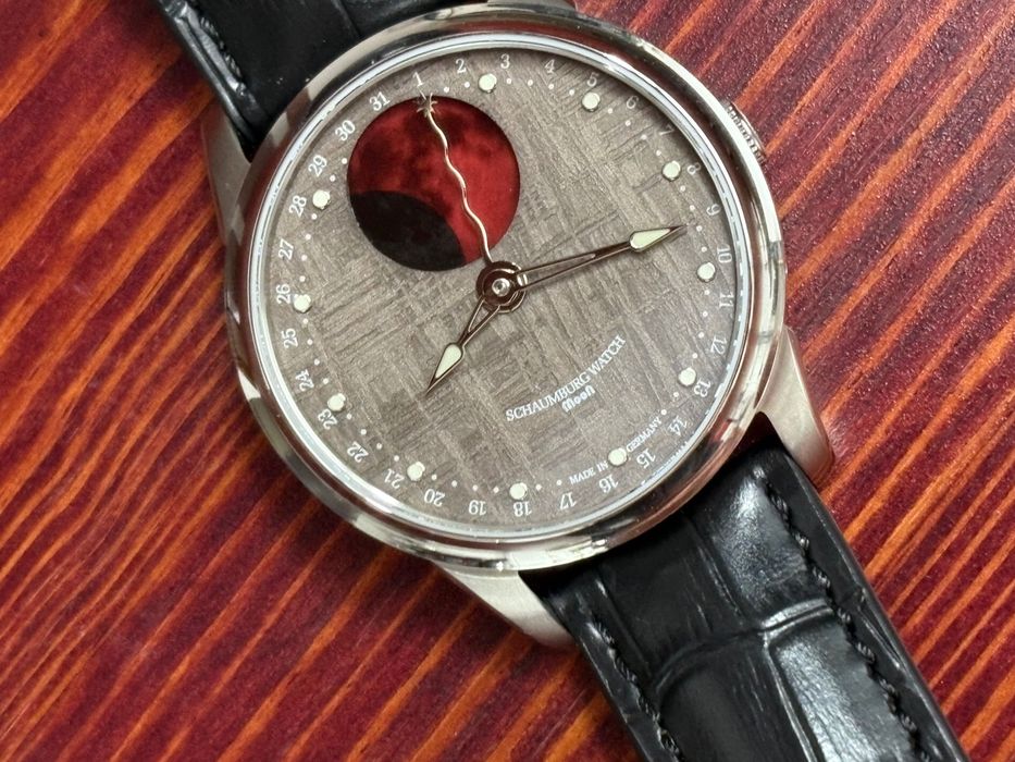 Ceas Schaumburg Blood Moon Meteorite nou