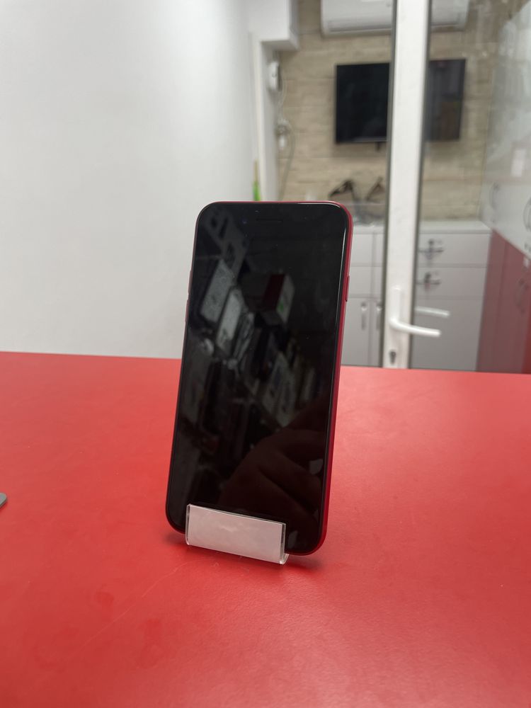 Iphone SE2 (2020) 64Gb Rosu