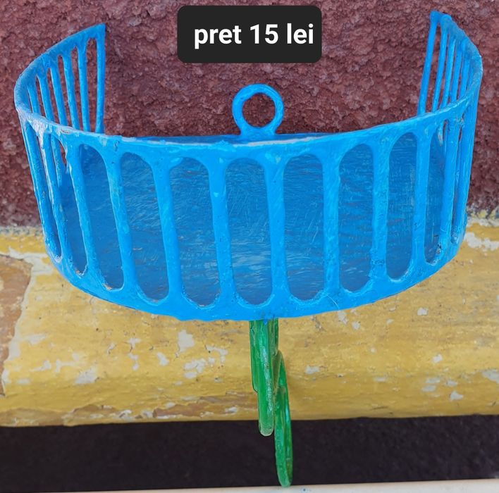 Suporturi metalice ghivece