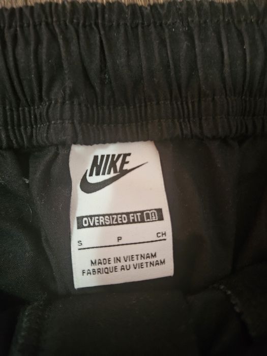 Doua Perechi de Pantaloni Nike