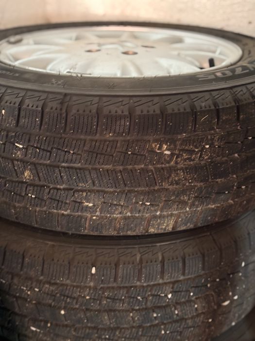 Шины с дисками на мерс в отличном состоянии