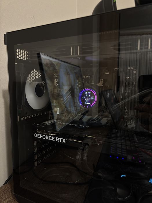 Unitate PC Gaming / Workstation Ryzen 9 7900, RTX 5070, 32gb 6000mhz