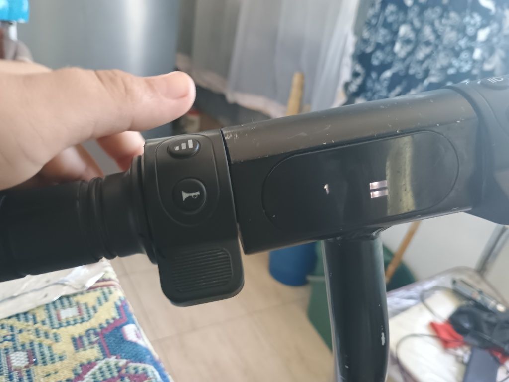 Vând trotinete electrică surpass