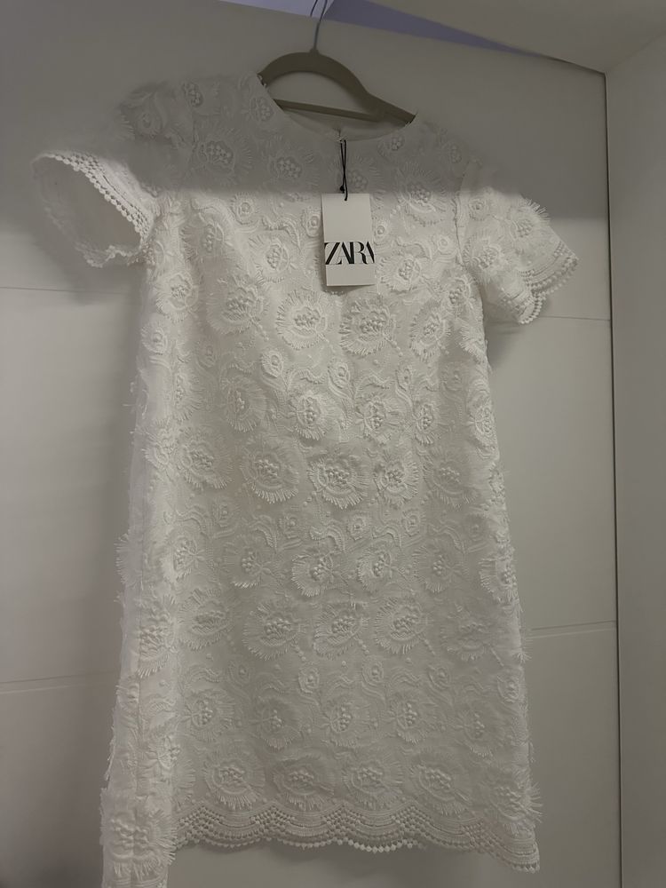Рокля Zara - нова