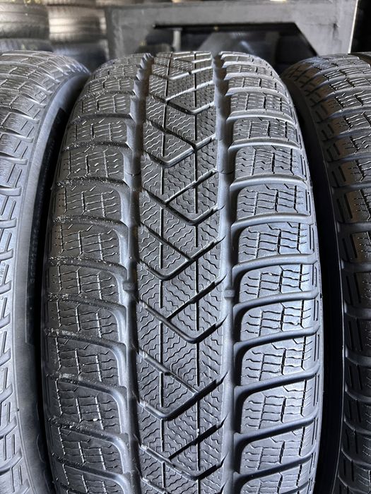 4 anvelope iarna 225/55/18 , Pirelli , 6.7 mm !