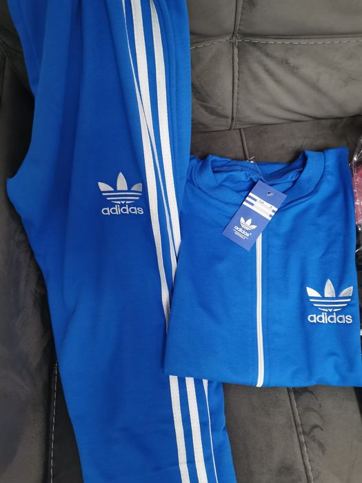 De vanzare trening unisex