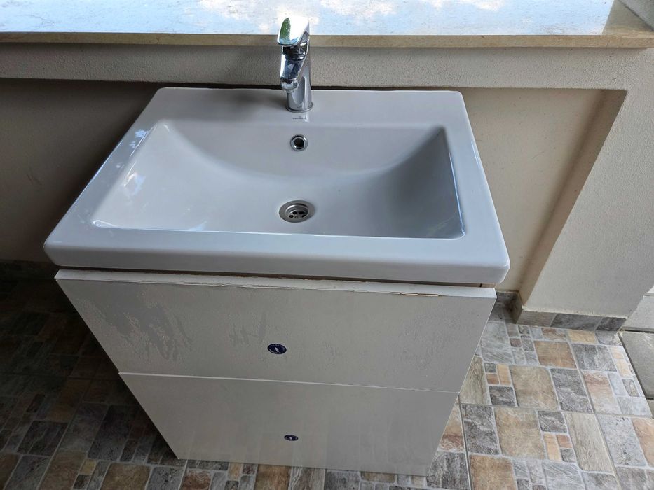 mobilier baie  + cada + radiator