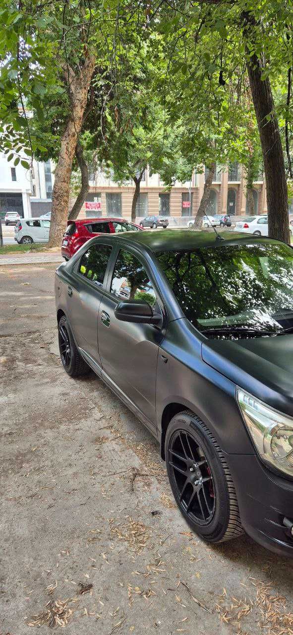 Продаю Chevrolet cobalt матовый краска завод